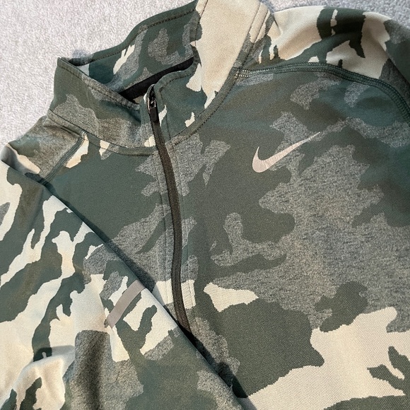 Nike Quarter Zip Athletic Longsleeve Camo Shirt Medium Outdoor Performance Green - Picture 6 of 8